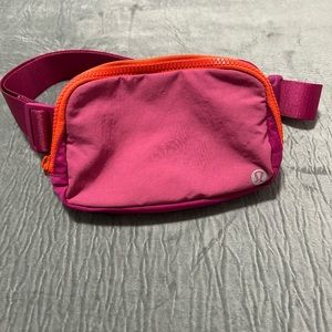 Lululemon Everywhere Belt Bag!